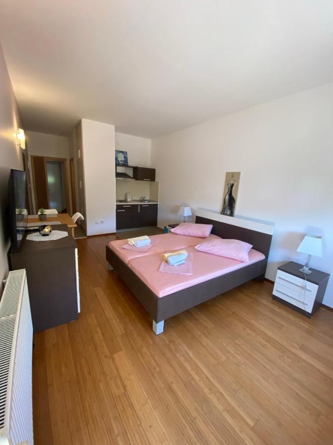 Apartments San Monte Podstrana Eksteriør billede
