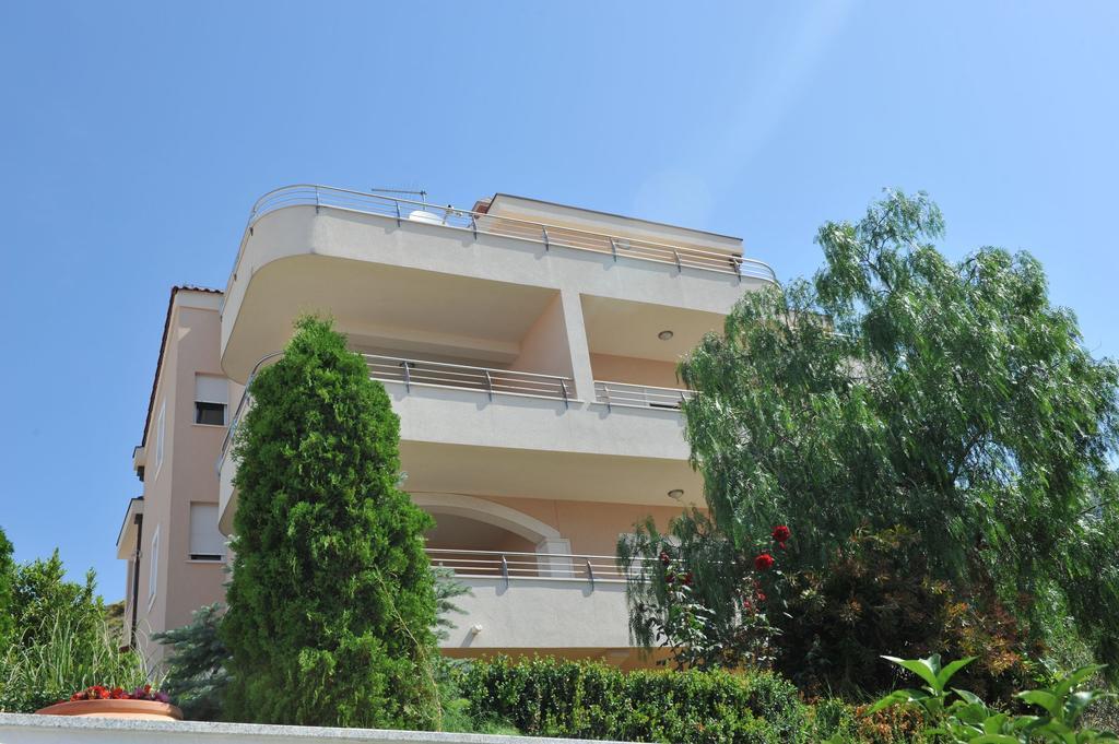 Apartments San Monte Podstrana Eksteriør billede